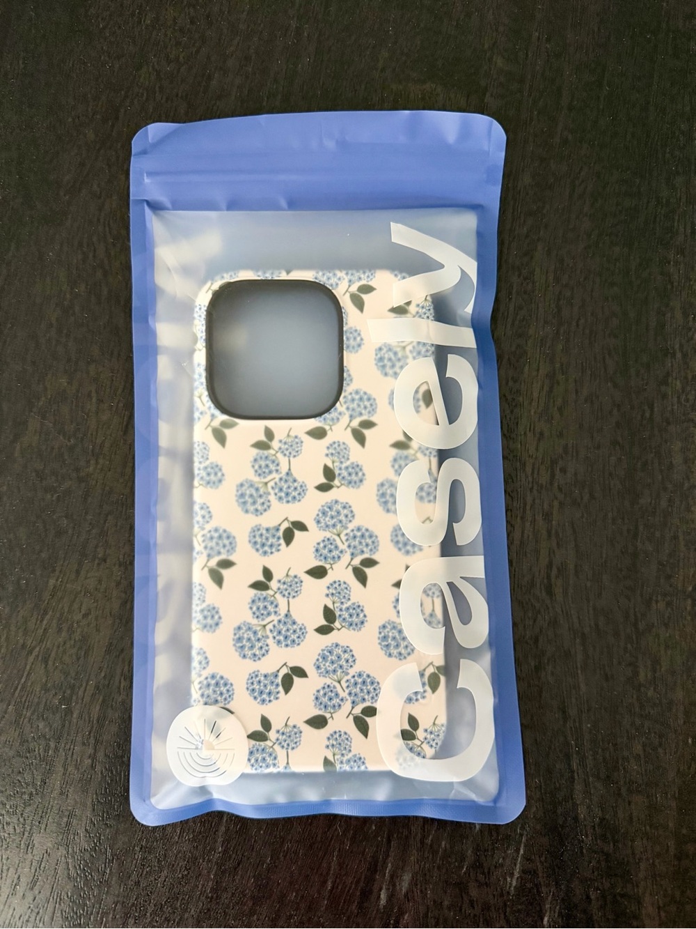 Casely iPhone 15 Pro Case - Blue Hydrangea